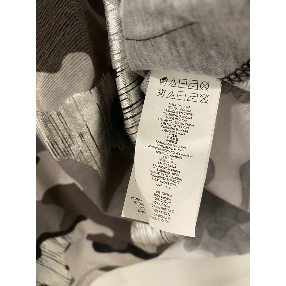 Michael Kors Womens T-Shirt P/S Black Silver Camo Foilโ Logo Tee Top Street Glam - Picture 9 of 11